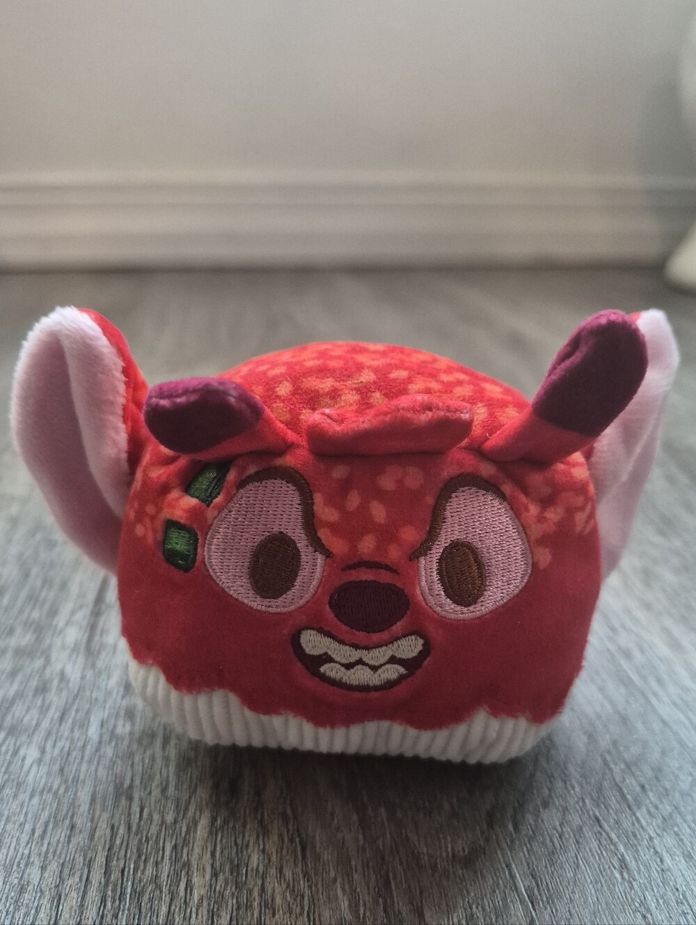 Disney Munchlings Super Sizzlin Chili Sauce Tofu Leroy Plush